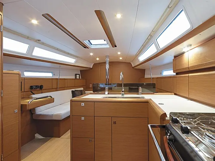 Sunsail 38 -   - External image