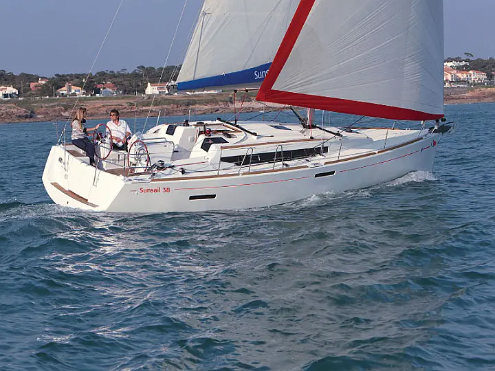 Sunsail 38 -   - External image