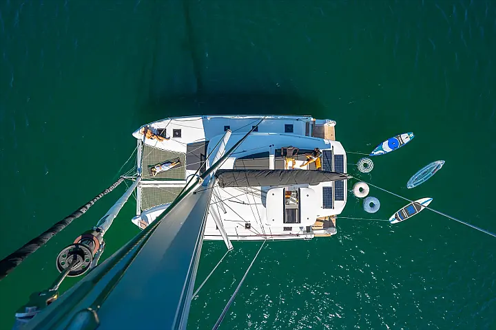 Lagoon 43 (Owners Version) - 
