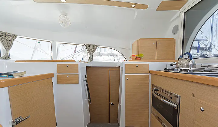 Lagoon 380  - 