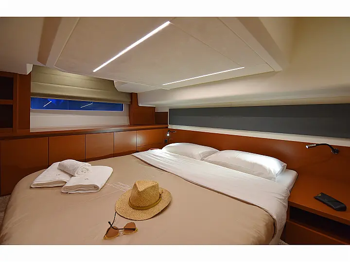 Prestige 420 New - My Love II  - External image