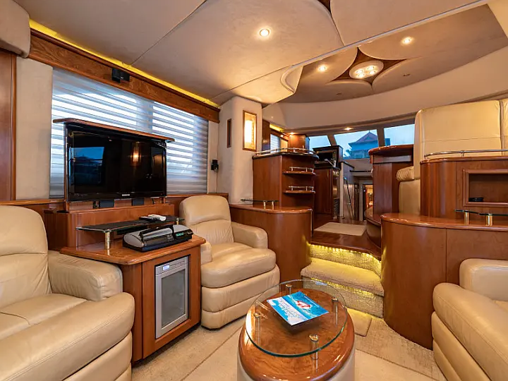 Silverton Ovation 52 - Life of Riley  - External image