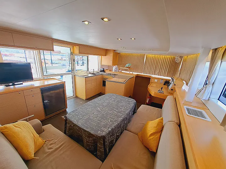 LAGOON 450 - LLUNA  - External image