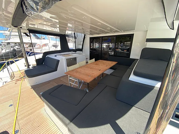 Lagoon 55 (5 cab) - 