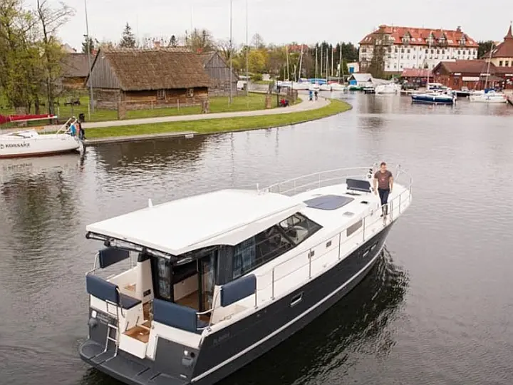 Nautika 1300 LUX - Nautika 1300 LUX  - External image