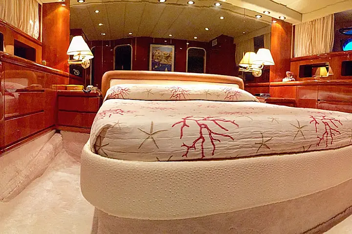 Falcon 76 - 