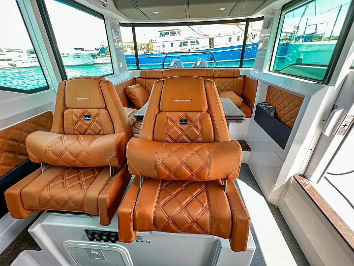 Axopar 37 XC Cross Cabin (1 cabin) - 