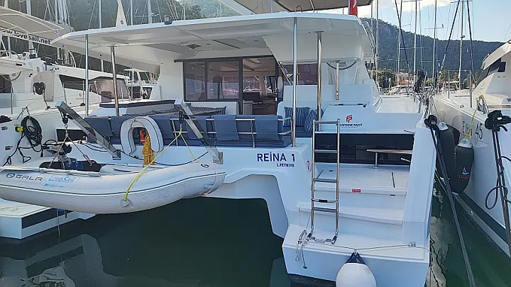 Astréa 42 - 