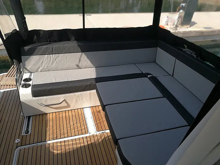 Merry Fisher 895 - 