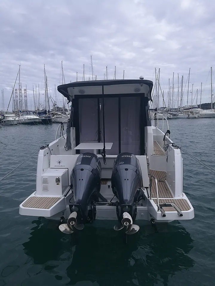 Merry Fisher 895 - 