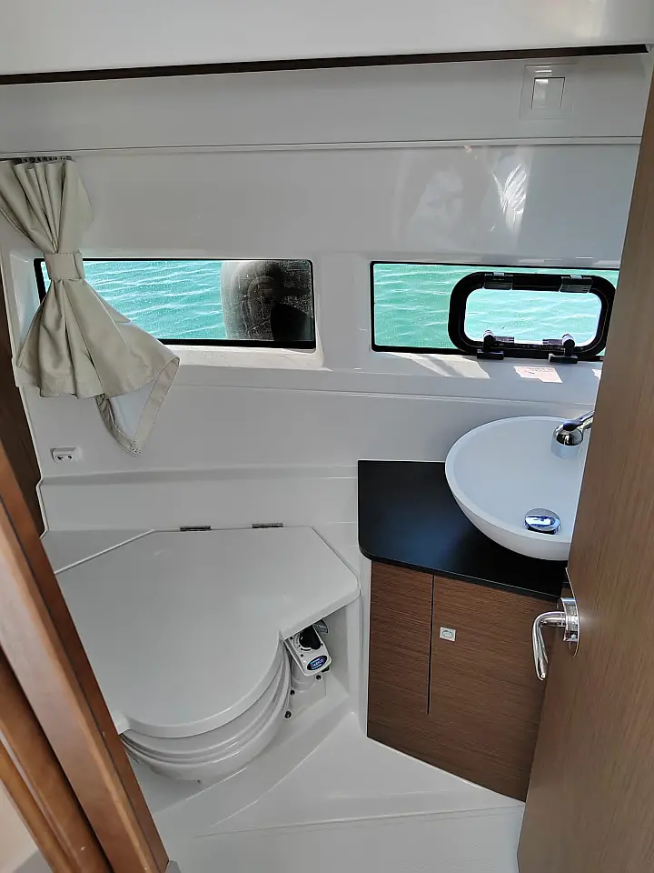 Merry Fisher 895 - 