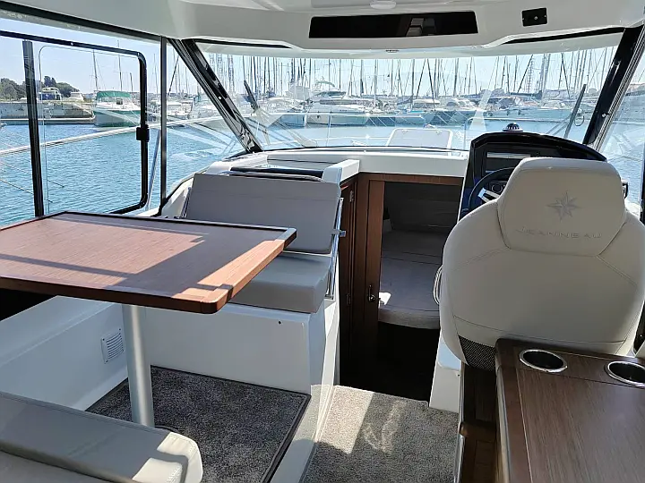 Merry Fisher 895 - 