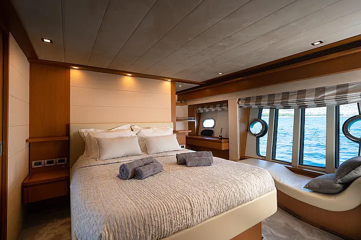 Ferretti 780 - 