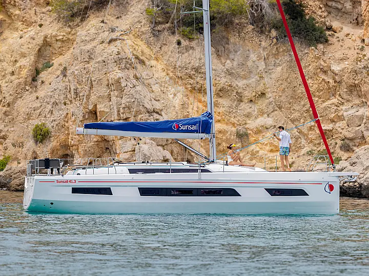 Sunsail 41.3 -   - External image