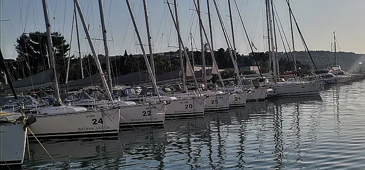 Salona 38 - 