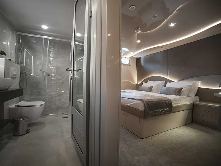 Luxury Motor Yacht - 