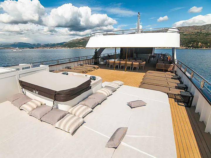 Luxury Motor Yacht - 