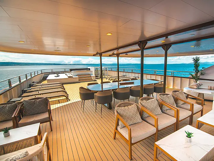 Luxury Motor Yacht - 