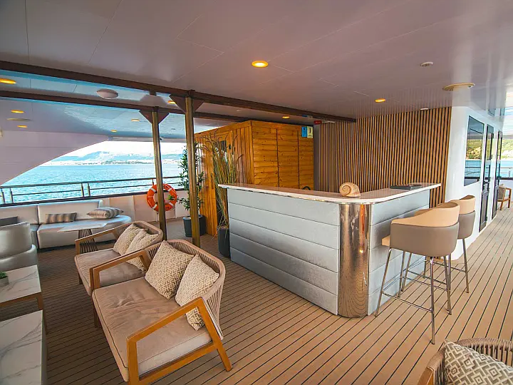 Luxury Motor Yacht - 