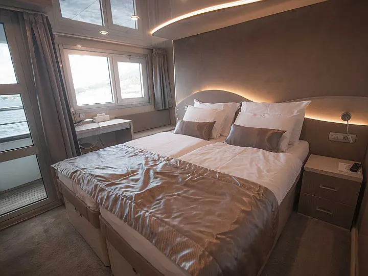 Luxury Motor Yacht - 