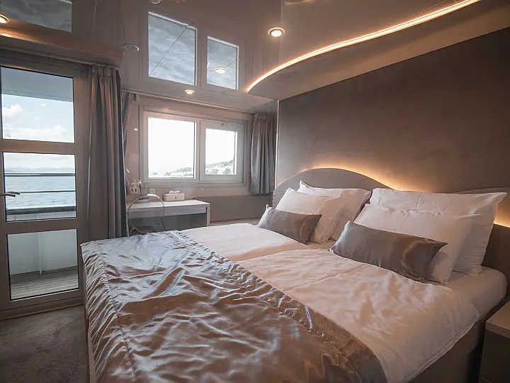 Luxury Motor Yacht - 