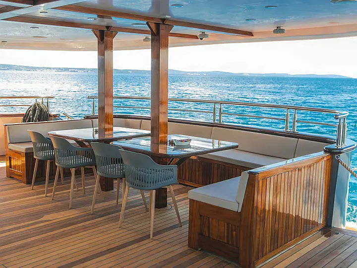 Luxury Motor Yacht - 