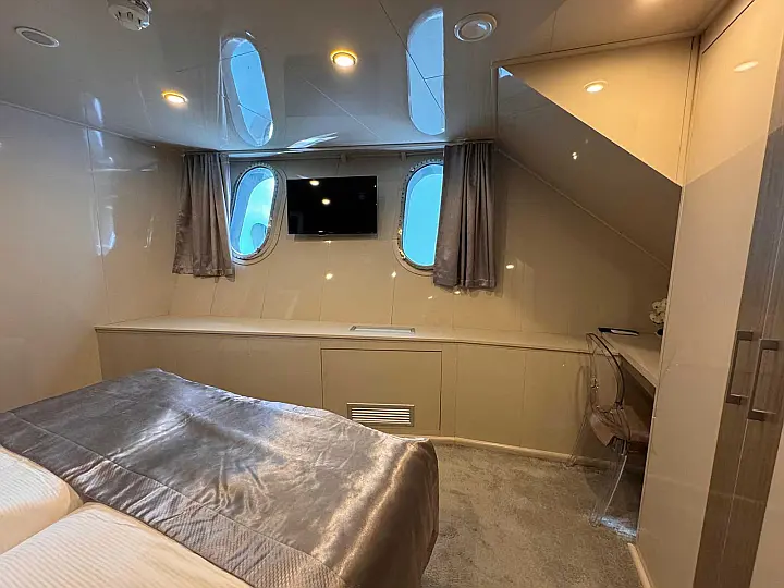 Luxury Motor Yacht - 