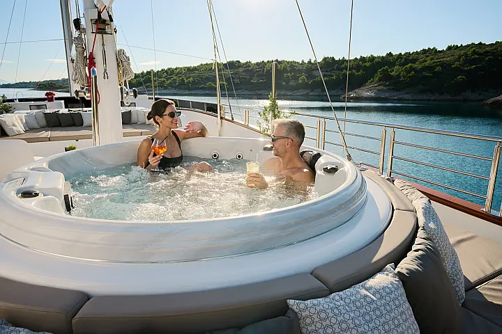 Motoryacht Love Story - 