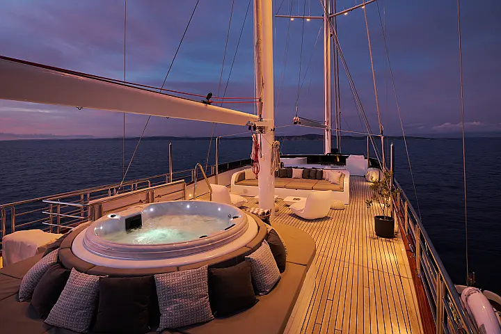 Motoryacht Love Story - 