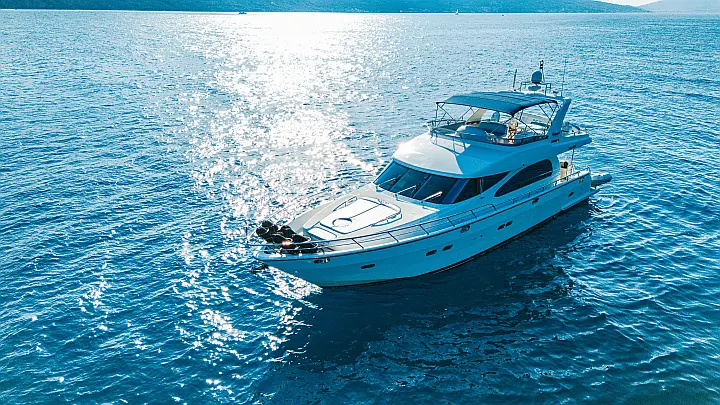 Yaretti 2210 - 