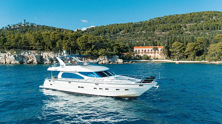 Yaretti 2210 - 