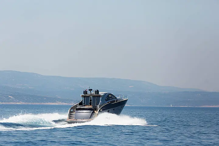 Pearl Sea 56 - 