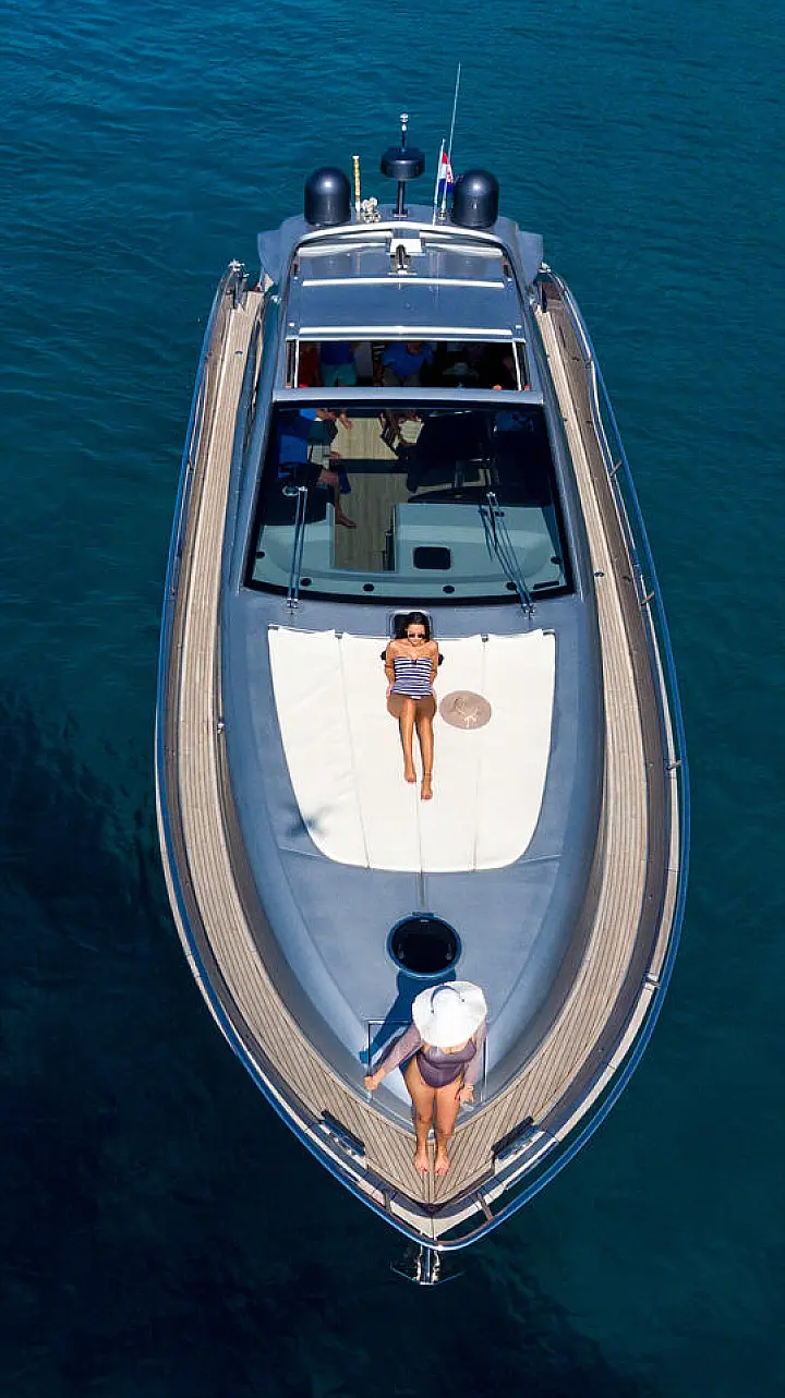 Pearl Sea 56 - 