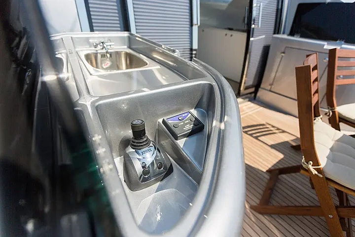 Pearl Sea 56 - 