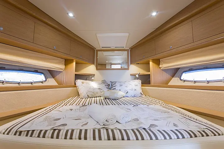 Pearl Sea 56 - 