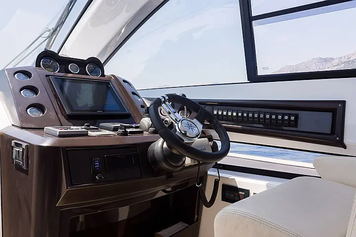 Pearl Sea 56 - 