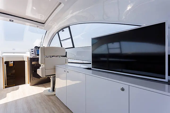 Pearl Sea 56 - 