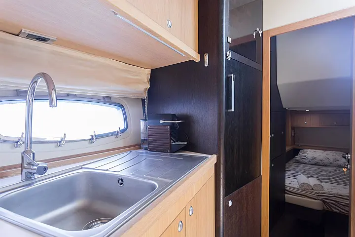 Pearl Sea 56 - 