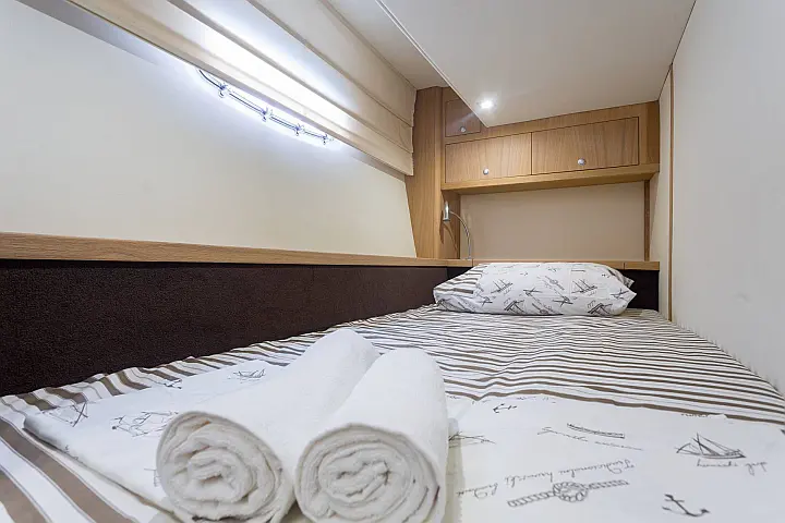 Pearl Sea 56 - 