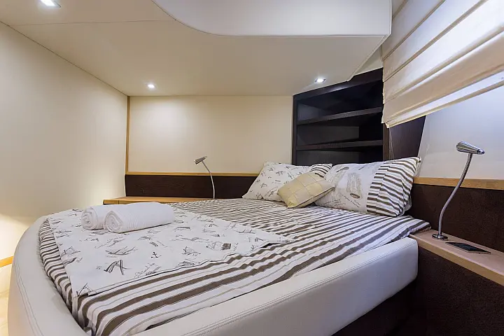 Pearl Sea 56 - 