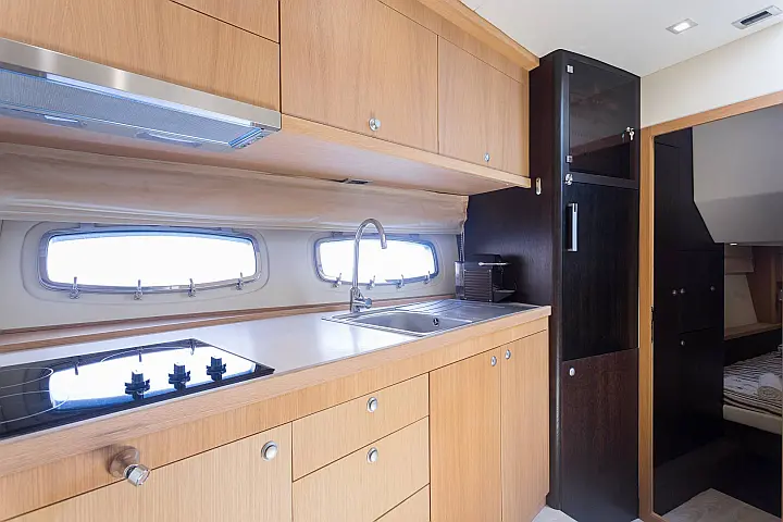 Pearl Sea 56 - 
