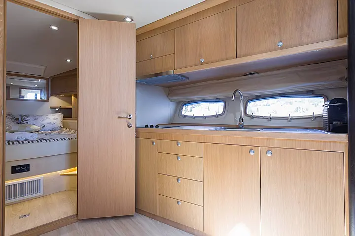 Pearl Sea 56 - 