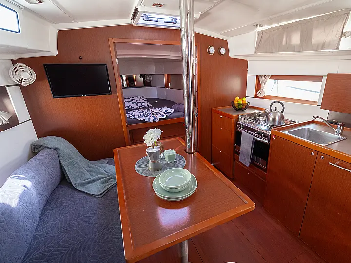 Oceanis 38.1 - 