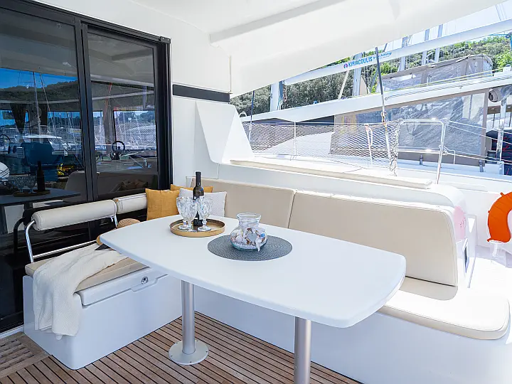 Lagoon 42 - 