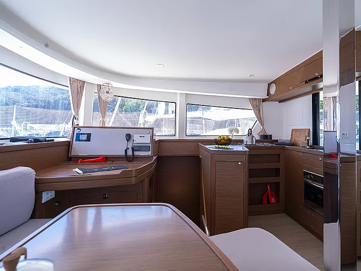 Lagoon 42 - 