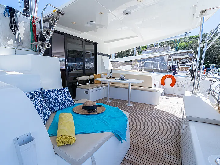 Lagoon 42 - 