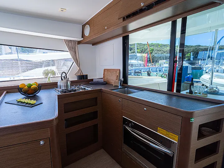 Lagoon 42 - 