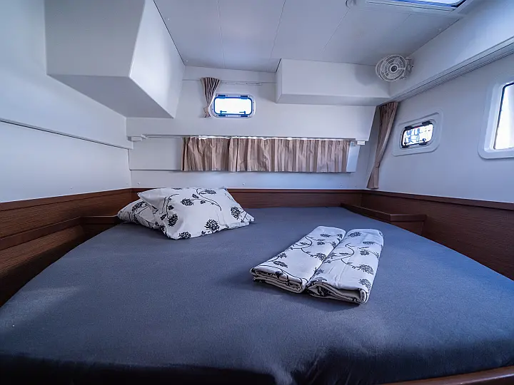 Lagoon 42 - 