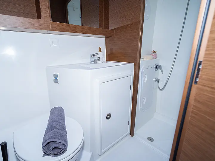 Lagoon 42 - 