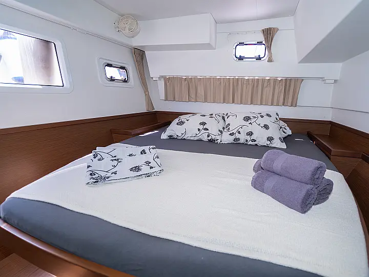 Lagoon 42 - 